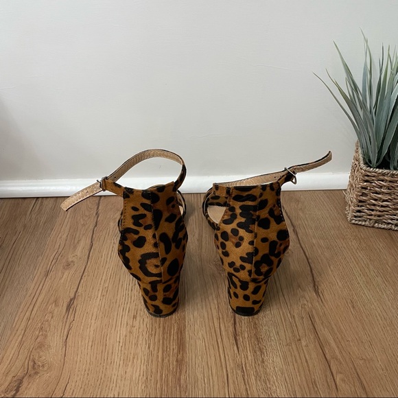 ILLUDE Women's Fashion Ankle Strap Kitten Heel Sandals Cute Low Block Heel - Picture 11 of 12